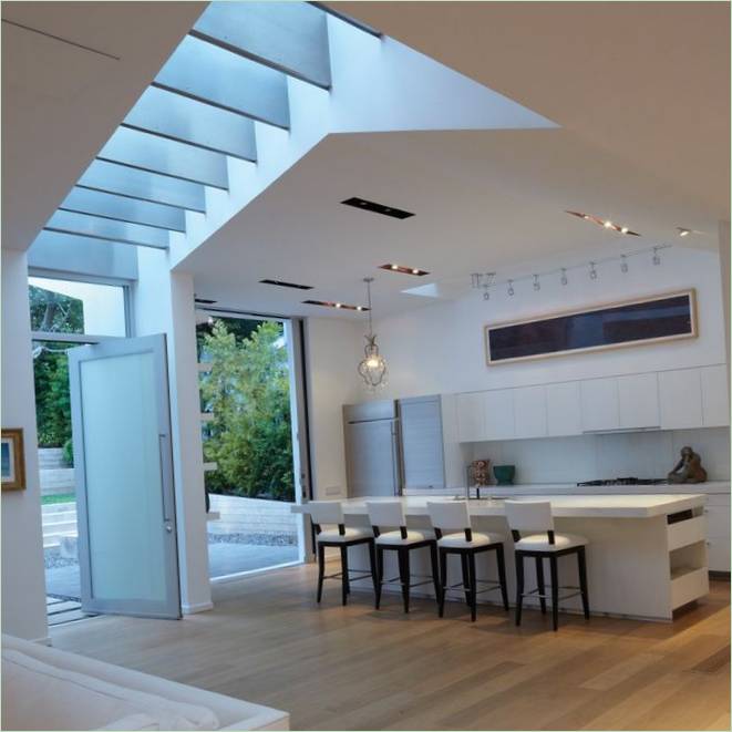 Una villa confortevole progettata da Griffin Enright Architects