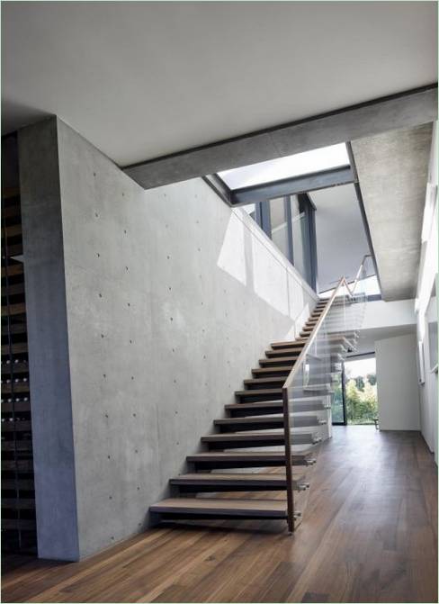 Pareti in calcestruzzo all'interno della casa