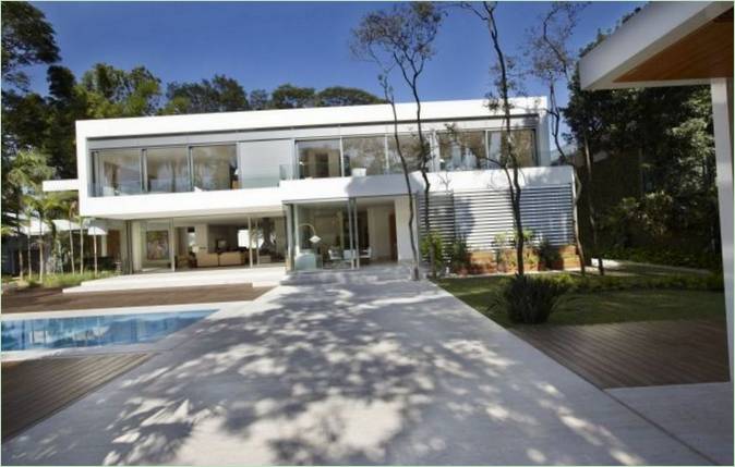 Progetto privato di una villa a due piani su una collina di San Paolo