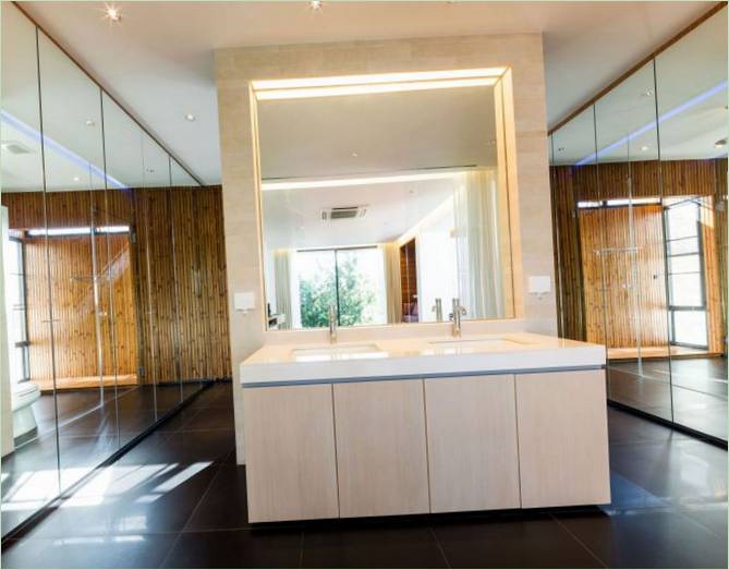 Progetto di casa d'angolo Baan Moom