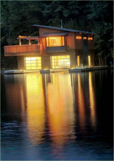Illuminazione notturna della Muskoka Boathouse