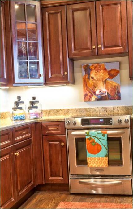 Pittura dell'interno della cucina