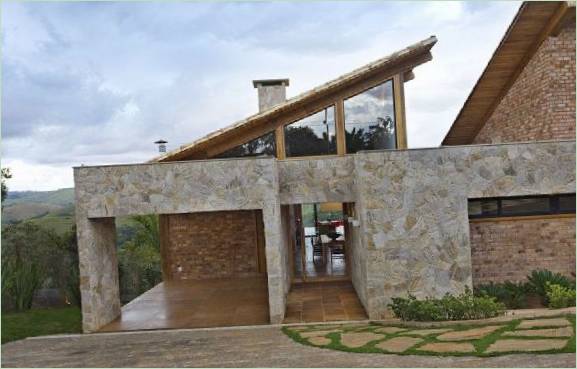 Il design dell'ingresso principale della casa
