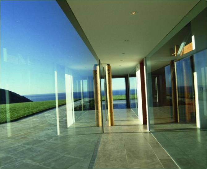Le pareti di vetro della Division Knoll House