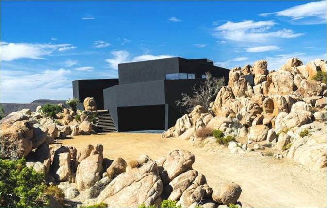 L'esterno di una casa nel deserto nero