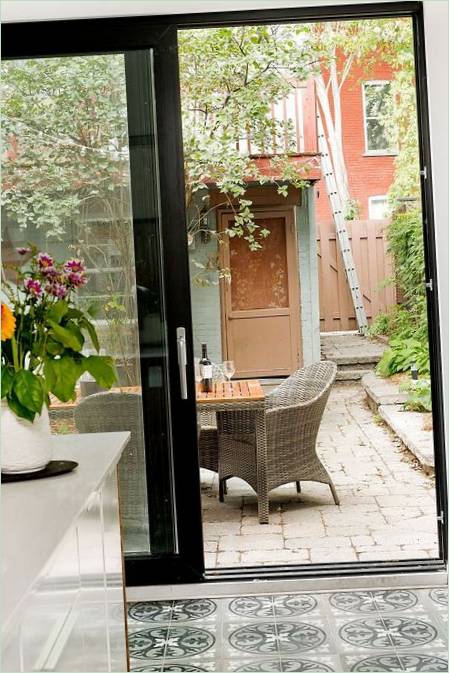 Residenza di campagna Cottage de Brébeuf - porte scorrevoli in vetro in cucina