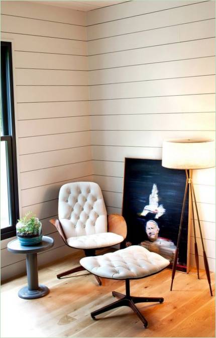 Pittura all'interno di una casa privata