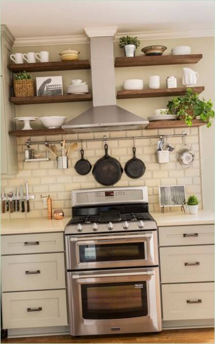 I sottili interni di una villa statunitense - design della cucina. Foto 2 Una cucina su misura in una villa americana. Foto 2