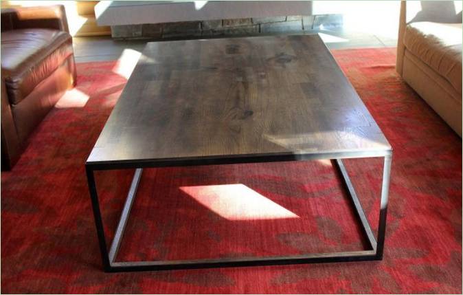Tavolo originale in legno