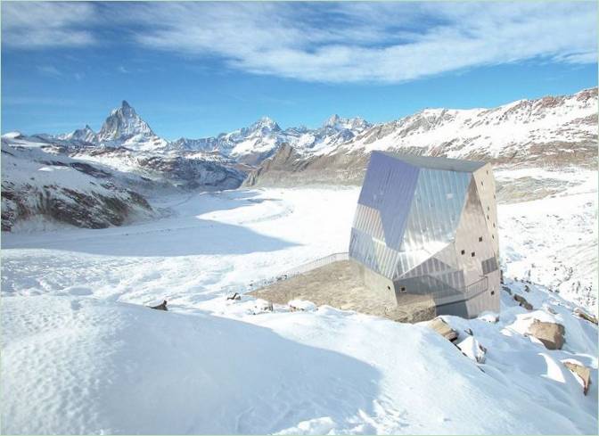 Rifugio Monte Rosa in Svizzera