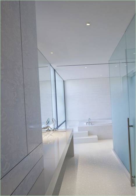 Marmi del bagno in una villa del Nevada
