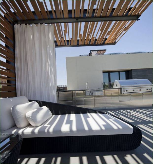 Angolo relax all'aperto di una villa del Nevada