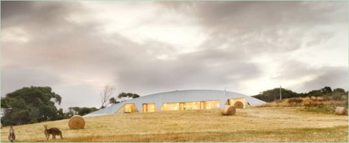 Villa futuristica Croft di James Stockwell Architects in Australia