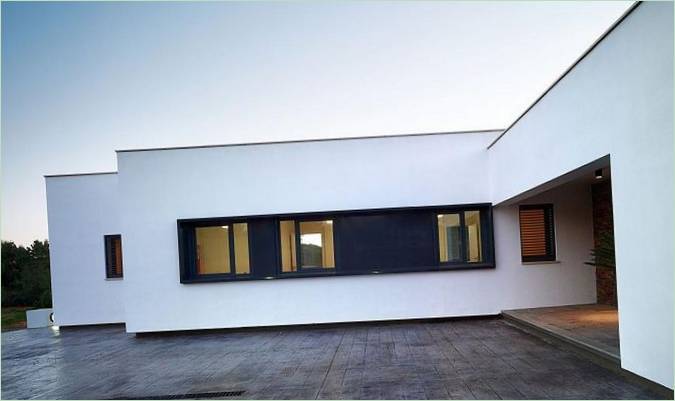 Un'accogliente casa in legno in Spagna