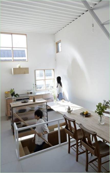 Interno della cucina e della zona pranzo