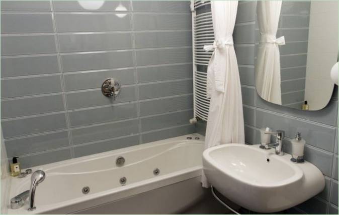 Attico di Casa Con Dependance. Bagno