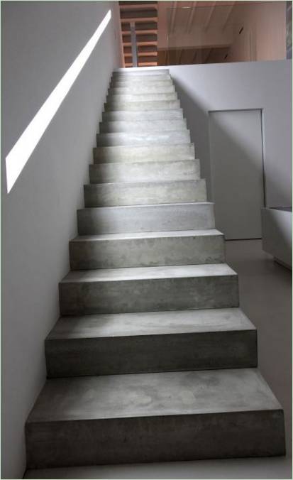 Progetto di interni di una casa semplice di Borja Garcia in Onteniente