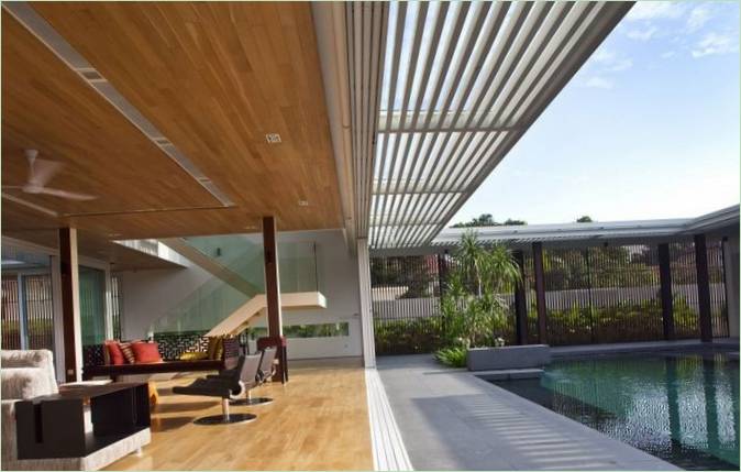 ONG&ONG Singapore villa di design 9 Jalan Siap con accesso dal soggiorno alla piscina