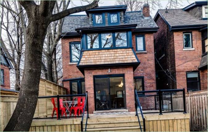 Residenza One Hurndale Avenue in Canada