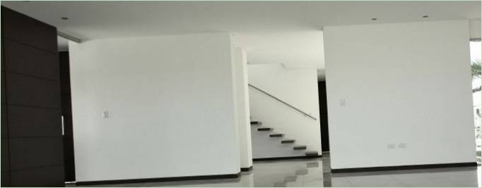 Architettura minimalista della casa di campagna