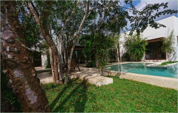 Progetto di casa familiare Aldea con piscina