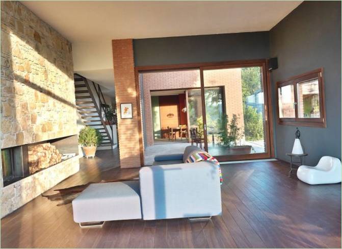 Design degli interni di un soggiorno in una casa italiana