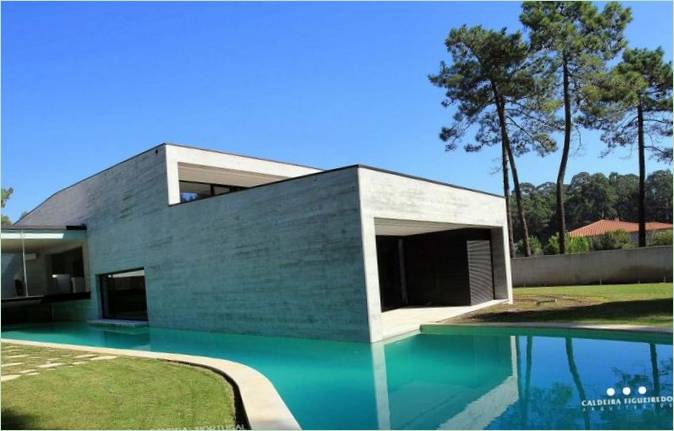 L'esterno della moderna Casa Sol in Portogallo