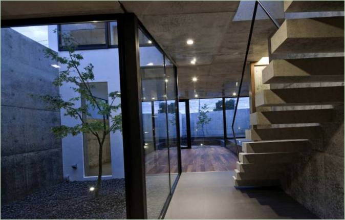 Finestre ampie della casa privata