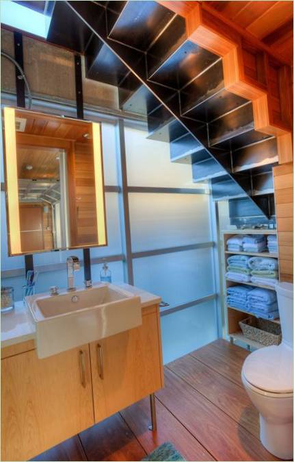 Progetto della Casa dello Tsunami di Designs Northwest Architects a Camano