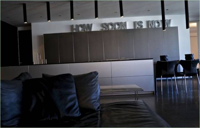 Soggiorno dell'appartamento Antokolsky Interior Design