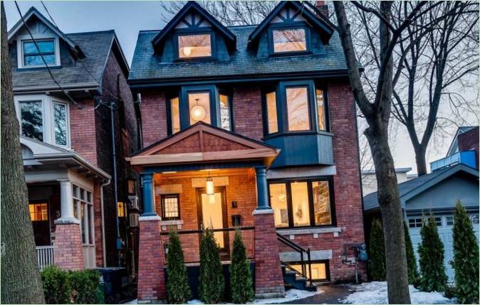 Residenza One Hurndale Avenue in Canada