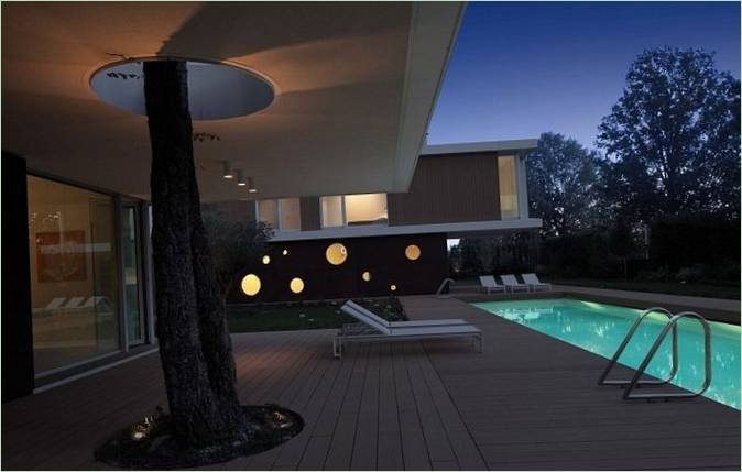 Piscina della villa a Lodi, Italia