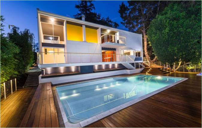 Foto dell'interno di una casa di lusso in California