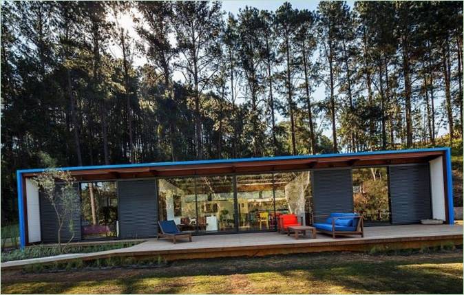 Progettazione di una moderna casa estiva modulare in Brasile