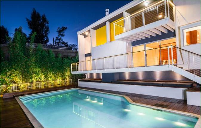 Foto dell'interno di una lussuosa casa in California