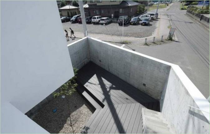 Un piccolo giardino in una casa indipendente in Giappone