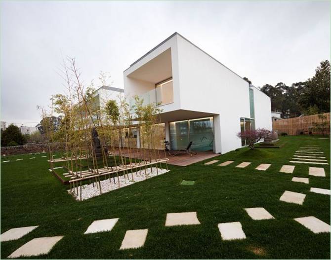 Casa a Valongo dell'Atelier Nuno Lacerda Lopes, Portogallo
