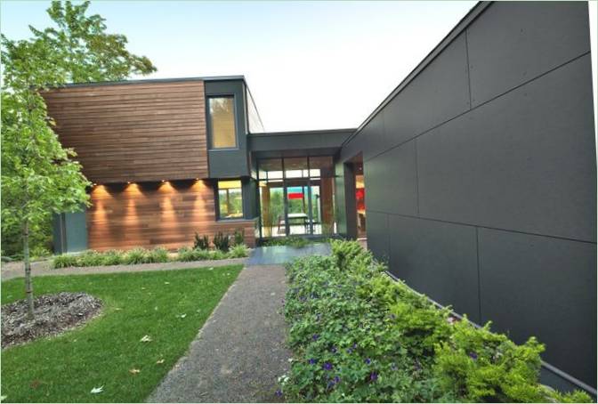 Design elegante della casa di campagna di Montreal