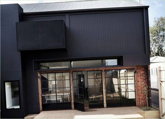 Porte d'ingresso di una casa di lusso edoardiana in mattoni rossi a Melbourne