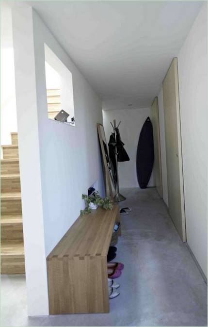 Interno dell'ingresso della Casa Hiyoshi