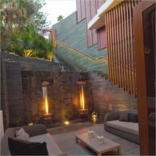 La terrazza della casa di campagna Serpentine in Australia