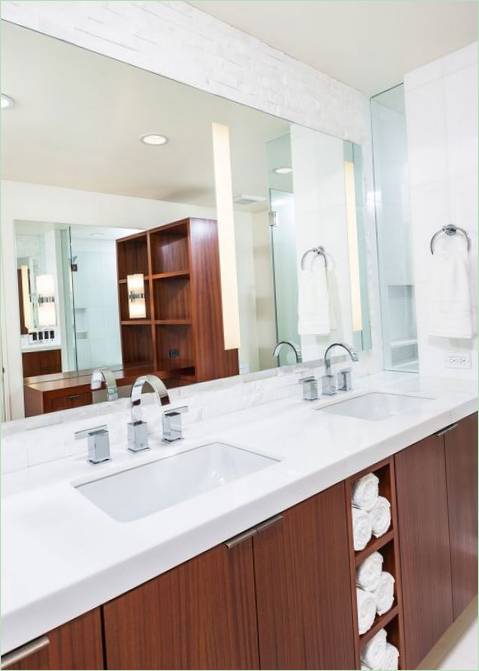 Foto dell'interno di una casa di lusso in California