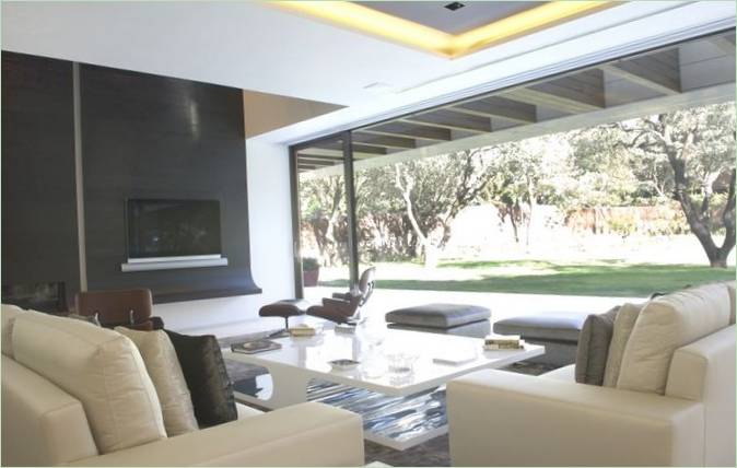 Interno della residenza familiare Marmol&Bamboo House a Madrid