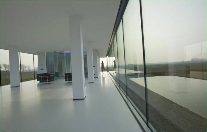 Villa Kogelhof è una villa futuristica nel Nord-Beveland, nei Paesi Bassi