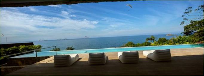 Veranda aperta con vista mare