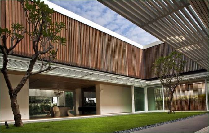 Progetto di giardino interno per la villa 9 Jalan Siap di ONG&ONG a Singapore