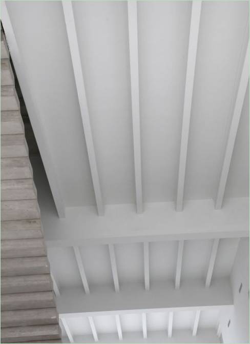 Progetto di interni di una casa semplice di Borja Garcia in Onteniente