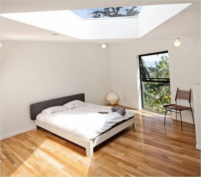 GRANDE & campo; piccola casa