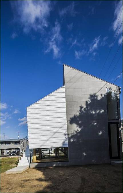 L'esterno della residenza Kawate a Gifu