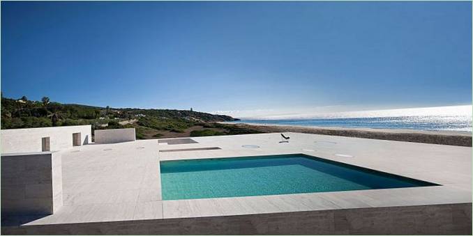 Piscina sul tetto della residenza spagnola Casa dell'Infinito